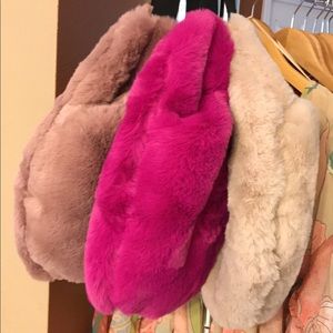 Oversized Fur Fanny Bag Hand Warmer Muff Bag HOT😍